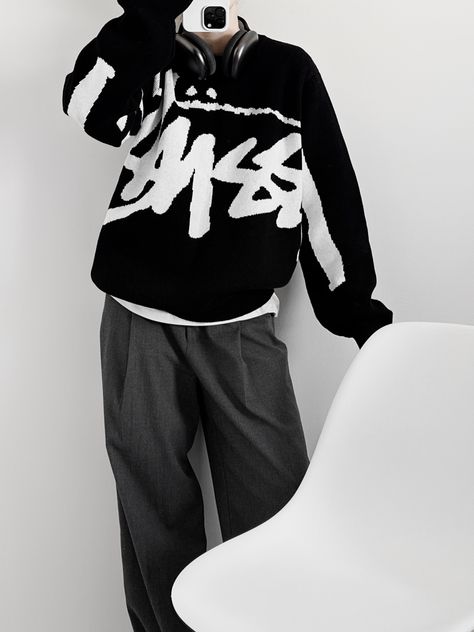 Stussy Knit Sweater, Stussy Sweater Outfit, Sweater Outfit Men, Stussy Sweater, Bleach Print, Hoodies Ideas, Skater Outfit, Outfit Sport, Stussy Hoodie