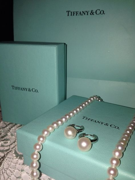 Pearl Earrings Tiffany, Tiffany Pearls Necklace, Tiffany Necklace Pearl, Tiffany And Co Pearl Necklace, Pearl Necklace Tiffany, Tiffany Pearl Necklace, Tiffany Pearls, Jewelry Tiffany, Tiffany Earrings