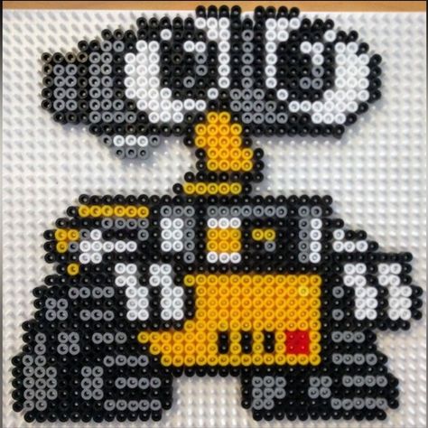 Perler Bead! Incredibles Characters, Bead Characters, Eve Wall E, Melty Bead Designs, Characters Disney, Hamma Beads Ideas, Easy Perler Bead Patterns, Melty Bead Patterns, Pearl Beads Pattern