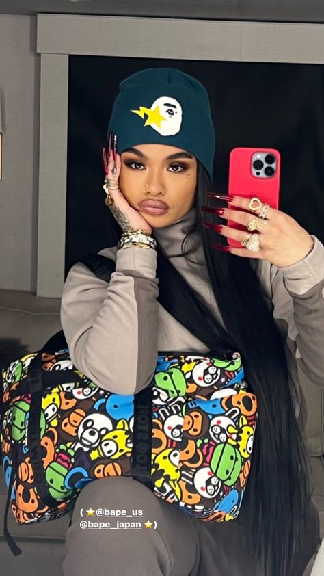 india love. Lv Slides Outfit, India Love Outfits Fashion, Westbrook Outfits, Insta Baddie Outfits, Black Bratz Doll, Bra Outfit, Beanie Outfit, India Westbrooks, India Love