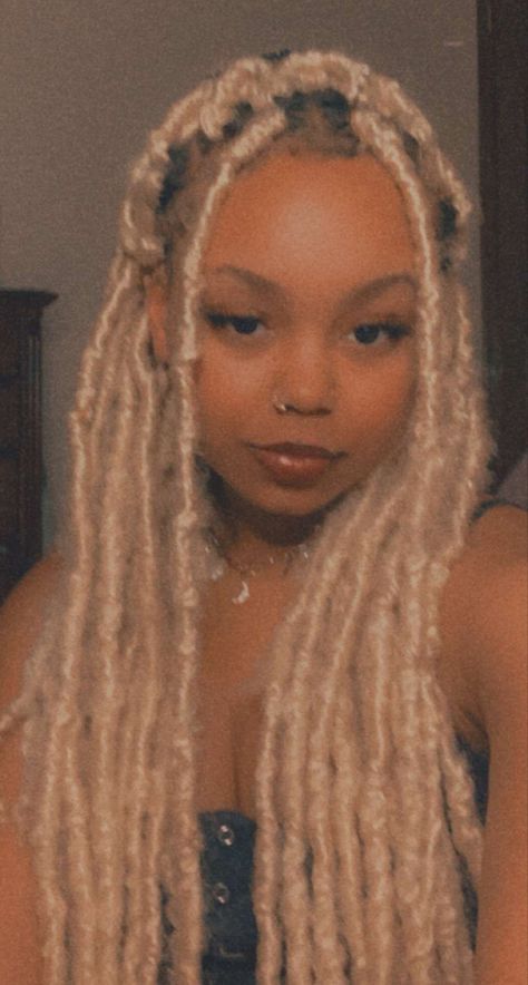 This is just a selfie of me with blonde faux locs Distressed Faux Locs Blonde, Blonde Locs Black Roots, Faux Locs Hairstyles Blonde, Platinum Blonde Faux Locs, Blond Soft Locs, Goddess Faux Locs Blonde, White Faux Locs, Blonde Faux Locs Black Women, Blond Faux Locs