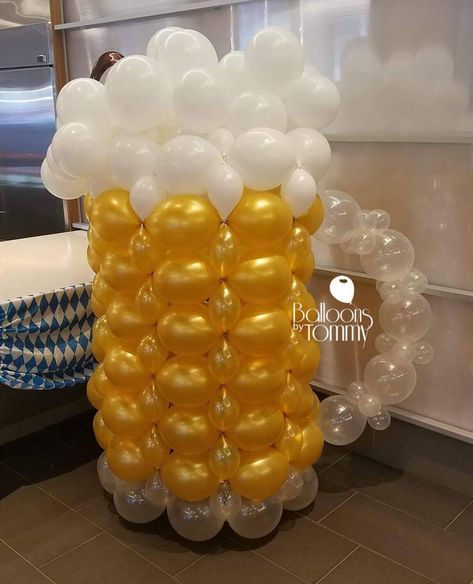 Modelo Beer Birthday Party Ideas, Beer Balloon Garland, Beer Birthday Party Ideas For Men, Beer Themed Birthday Party, Beer Party Theme, Beer Birthday Party, Deco Ballon, Events Place, Balloon Crafts