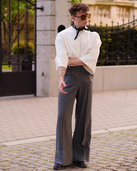 Embracing my ultimate silhouette of the season: slipping into high-waisted wide-leg trousers that effortlessly flow with every step, and that perfectly complemented by my go-to @florenceblack1954 cropped tee. It’s all about that minimalistic yet standout vibe that never fails to turn heads 🕺🏻 A modern, minimalistic outfit that speaks volumes with its clean lines and stylish silhouette 🖤 #springoutfits #mensfashion #uniformdisplay #classystyle #cleanstyle #pvnxls #lessiswore #minimalhouse1 ... Cropped Outfits, Minimalistic Outfits, Cropped Tee, Crop Tee, Fashion Classy, Wide Leg Trousers, Men Fashion, Clean Lines, Spring Outfits