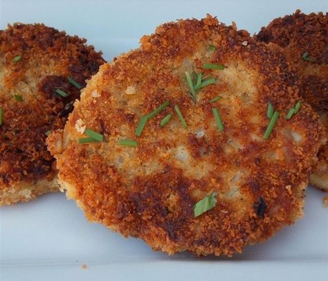 Pan Fried Chicken Croquettes | "Made these with some leftover turkey and the whole family absolutely loved them." Leftover Chicken Breast Recipes, Wasabi Aioli, Turkey Croquettes, Chicken Croquettes Recipe, Leftover Chicken Breast, Chicken Croquettes, Croquettes Recipe, Pan Fried Chicken, Leftover Rotisserie Chicken