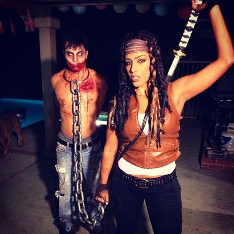 Halloween Walking Dead Michonne Costume, Walking Dead Halloween Costumes, The Walking Dead Halloween, Walking Dead Costumes, Minion Outfit, Halloween Parejas, Halloween Costume Ideas For Couples, Costume Ideas For Couples, Addams Family Costumes