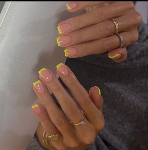 Yellow Nail Designs, Neon Yellow Nails, Yellow Nails Design, Yellow Nail, Nude Nail Designs, Casual Nails, Pretty Nail Art Designs, French Tips, Neon Nails