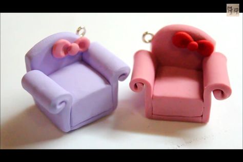 hello kitty inspired polymer clay chairs Clay Doll Furniture, Mini Clay Furniture, Miniature Clay Furniture, Hello Kitty Modeling Clay, Miniature Chair Tutorial, Kids Pottery, Gingerbread House Decorations, Cake Decorating Videos, Fondant Figures