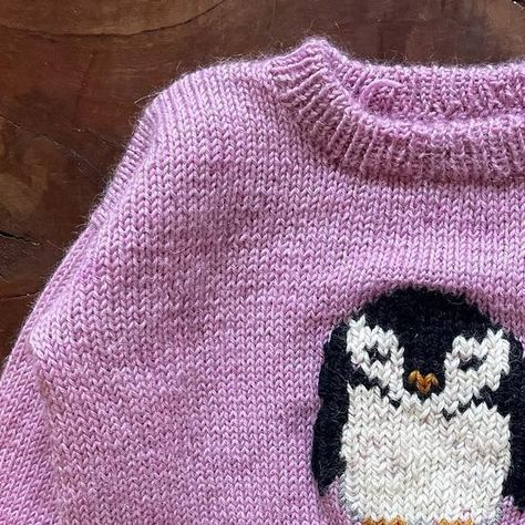 Elizabeth on Instagram: "🐧 #miniclassicgarterjumperlight by @katandleni in #falklandwool Penguin pattern from @woolandthegang #strikktilbarn #strikkogdrikk #knitsforkids #australianknitter #knittersofinstagram #yarnaddict" Penguin Pattern, Mini Classic, March 7, Penguins, Jumper, Knitting, Pattern, On Instagram, Instagram