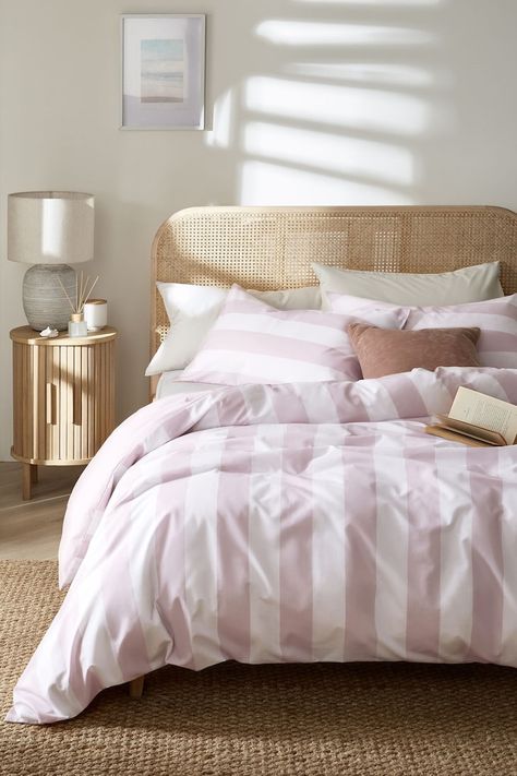 Uni Bedroom, Pink Bed Sheets, Girls Duvet Covers, Stripe Bedding, Pink Duvet, Striped Bedding, Blue Duvet, Striped Duvet, Striped Duvet Covers