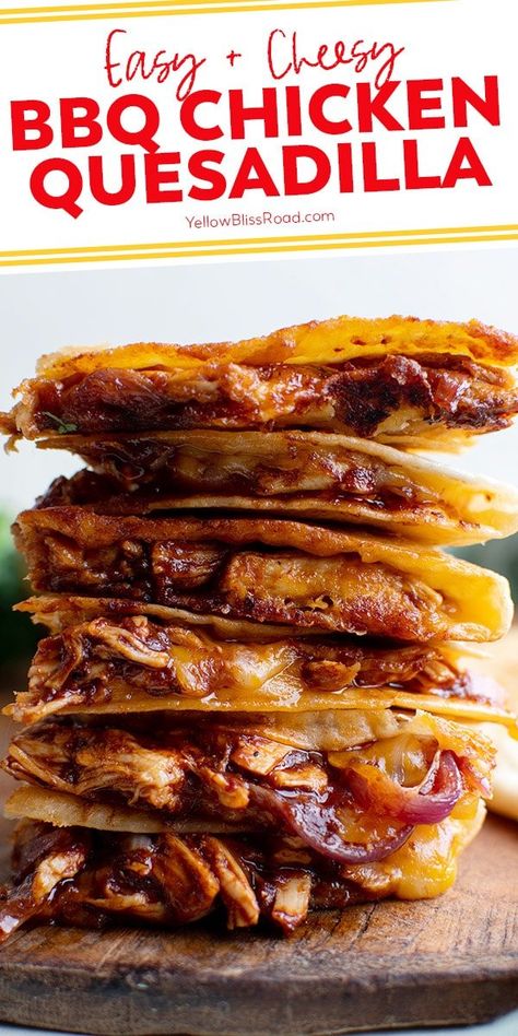 Bbq Chicken Quesadilla, Quesadilla Recipes Easy, Food Sandwiches, Shredded Bbq Chicken, Chicken Quesadilla Recipe, Bbq Chicken Breast, Bbq Dinner, Bbq Chicken Recipes, Cheese Chicken