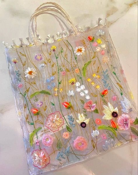 Craftcore Fashion, Bags With Embroidery, Desain Tote Bag, Tas Mini, Pastel Cupcakes, Handmade Fabric Bags, Embellished Bags, Diy Bags Patterns, Bag Flower