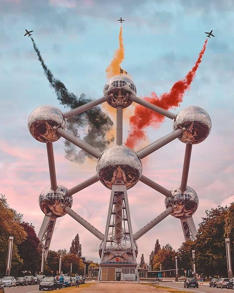 National Day ! •#fetenationale  #visitbrussels #brussels #brusselsworld #brussel Belgian Aesthetic, Brussels Belgium Aesthetic, Brussels Atomium, Brussels Trip, Brussels Aesthetic, Belgium Aesthetic, Atomium Brussels, Happy National Day, World Thinking Day