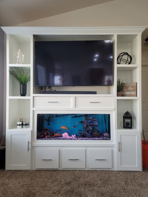 Built In Tv Wall Unit With Fish Tank, Fish Tank Tv Unit, Fish Tank Built In, Aquarium Built In, Home Decor With Fish Tank, Built In Tv Wall Unit With Aquarium, Built In Terrarium, Entertainment Center With Fish Tank, Tv And Fish Tank Wall