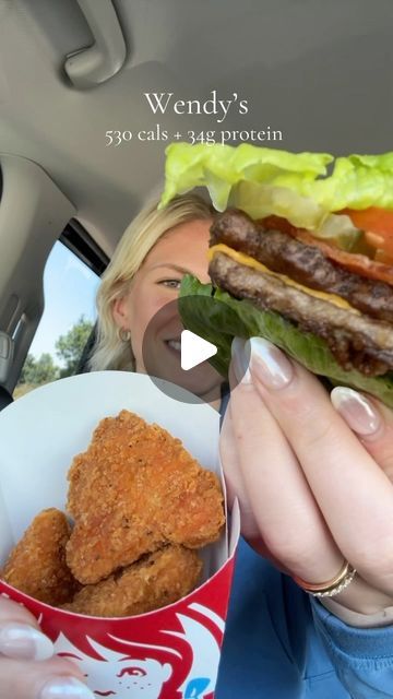 Samantha Milton on Instagram: "Wendy’s Order✨ eating in a calorie deficit 
(530 cals + 34g protein) 
Here’s what I ordered:
-Double stack on lettuce with no bun + add tomato, onion, and bacon.
-4 count spicy chicken nugget
-Diet coke 
#wendys #burger #double #chicken #nugget #bacon #sauce #menu #hack #drivethru #weightloss #caloriedeficit #lowcal #highprotein #eatwithme #pcos #pcosweightloss #drivethru #order #dinner #mealprep #togo" Low Calorie Fast Food Lunch, Health Fast Food Choices, Low Carb High Protein Fast Food, Healthy Wendys Order, Wendys Burger, Fast Food Orders, Low Calorie Fast Food, Cottage Cheese Dinner, Deficit Meals