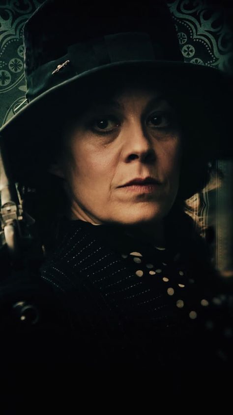 Polly gray - @peakyblinderedit Aunt Polly Peaky Blinders, Aunt Polly, Polly Gray, Peaky Blinders Wallpaper, Wallpapers For Phone, Peaky Blinders Tommy Shelby, Cillian Murphy Peaky Blinders, Models To Draw, Movie Studios