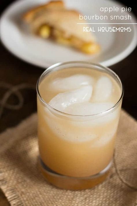 Apple Pie Bourbon Smash - #apple #bourbon #cocktail #pie #whiskey #drinks-recipes #patriotic-drink #recipes #drink-thanksgiving #realhousemoms Apple Pie Bourbon, Apple Pie Cocktail, Leftover Apples, Fall Eats, Bourbon Smash, Christmas Drinks Alcohol, Whisky Cocktail, Fall Cocktail, Cocktail And Mocktail