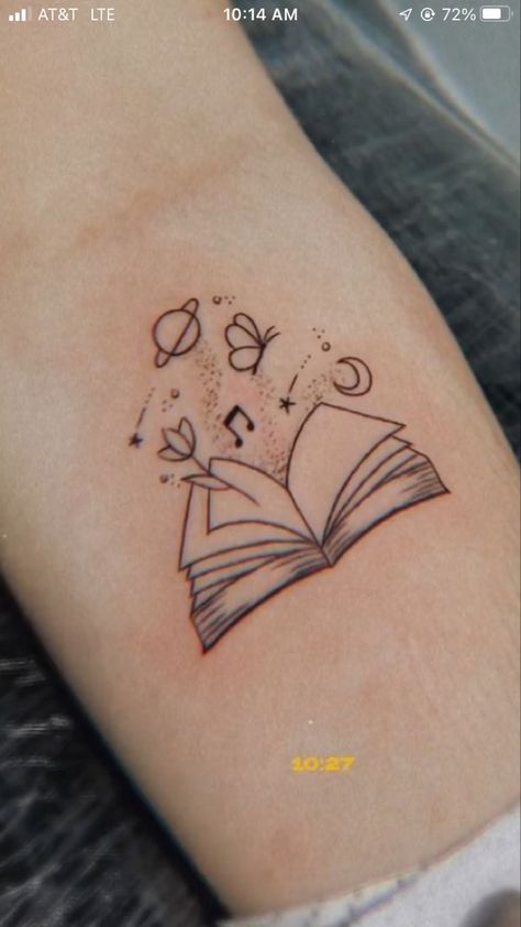 Open Book Tattoo, Teacher Tattoos, Jagua Henna, Bookish Tattoos, Artist Tattoo, Парные Тату, Small Hand Tattoos, Classy Tattoos, Discreet Tattoos