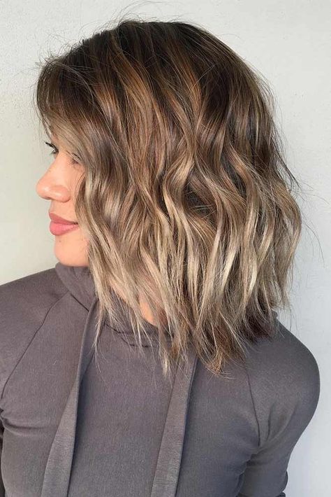 30 Non-Boring Ways to Wear a Lob Haircut ❤ Textured Long Bob picture3 ❤ See more: http://lovehairstyles.com/lob-haircut-hairstyles/A lob haircut is something you should consider next time you are going to visit your hair stylist. Apart from the fact that this is the most popular haircut among the celebrities now, it is also extraordinary versatile.#haircuts#hairstyles#haircolor Short Balayage, Balayage Straight, Lob Haircut, Hair 2018, Trendy Hair Color, Long Wavy Hair, Easy Hairstyles For Long Hair, Long Bob, Cool Hair Color