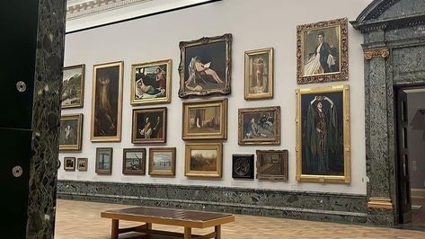 Art Museum Wallpaper Laptop, Museum Aesthetic Wallpaper Laptop, French Aesthetic Wallpaper Desktop, Macbook Lockscreen Wallpaper Aesthetic, Old Money Aesthetic Wallpaper Macbook, Museum Wallpaper Desktop, Art Wallpaper Macbook, Old Money Aesthetic Wallpaper Laptop, Old Money Desktop Wallpaper