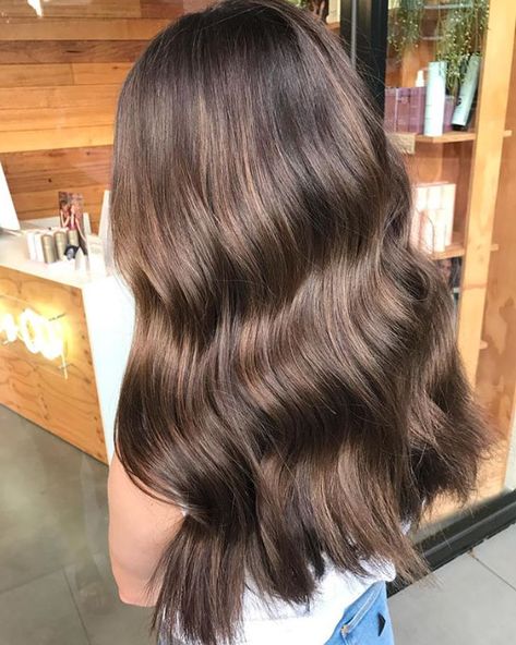 Winter Hair Color Trends, Butter Blonde, Dark Chocolate Hair, Mocha Hair, Chocolate Hair, Fall Hair Color For Brunettes, Balayage Blonde, Looks Party, Winter Hair Color