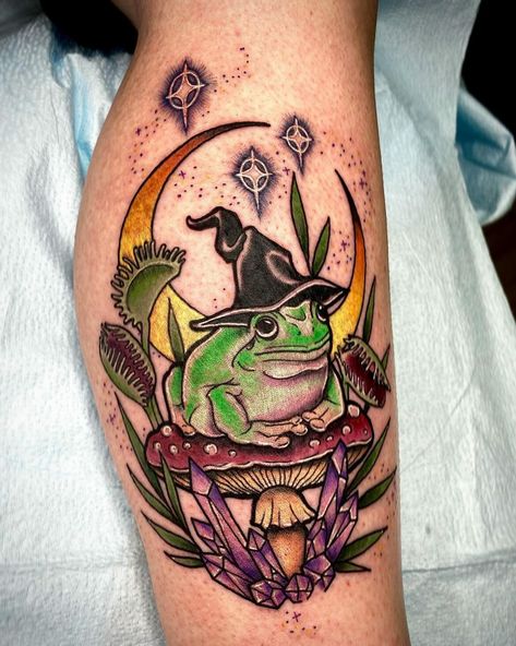 Spooky Frog Tattoo, Witchy Frog Tattoo, Witch Frog Tattoo, Mushroom Frog Tattoo, Frog Mushroom Tattoo, Mushroom Sleeve, Frog Tattoo Ideas, Witchy Frog, Nature Sleeve