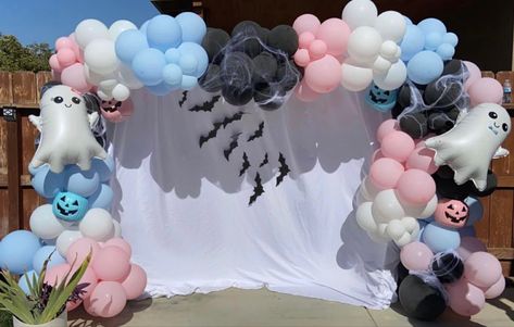 Hollowed Gender Reveal, Boo-y Or Ghoul Gender Reveal Ideas, Boot Or Ghoul Gender Reveal, Spooky Halloween Gender Reveal, Pink And Blue Halloween Gender Reveal, Halloween Gender Reveal Snacks, Halloween Gender Reveal Balloon Arch, Gender Reveal Themes Halloween, Ghost Gender Reveal Ideas