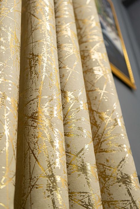 Transform your home with the opulent touch of our Cream & Gold Velvet Curtains. Perfect for any room, these luxury velvet curtains are available in 13 stunning color options and feature both grommet and pleated styles. Crafted from high-quality velvet, these curtains add a sense of sophistication and elegance to your living room, bedroom, or any space in your home. Features: Material: Premium velvet fabric for a luxurious feel Color Options: 13 elegant colors including cream and gold Design: Gro Extra Long Curtains, Damask Curtains, Velvet Drapes, Gold Curtains, Custom Made Curtains, Long Curtains, Curtains Living, Stylish Living Room, Gold Velvet