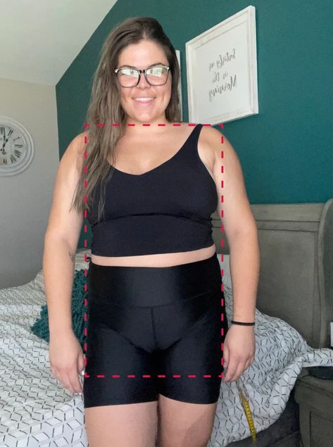 How to Determine Your body Shape Without measuring | Style tips included! Dressing Midsize, Midsize Inverted Triangle, Square Shape Body Outfits, Outfits For Square Body Type, Size 10 Body Real Women, Top Heavy Body Shape, Top Heavy Body Shape Outfits, Midsize Body Type, Square Body Shape Outfits