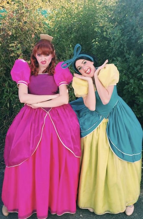 Cinderella Characters Costumes, Anastasia And Drizella Costume, Cinderella Sisters, Ulzzang Clothes, Anastasia Costume, Disneyland Face Characters, Cinderella Play, Disney Photoshoot, Anastasia And Drizella