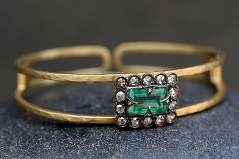 22K Recycled Gold Blackened Lace Edged Double Bracelet with Ethically Sourced Emerald and Diamonds // #CWwishlist #handmadejewelry #recycledmetal #fairtradestones #ethicallysourceddiamonds #cathywaterman #bracelet #wedding #diamond #gold #22K Medieval Arrow, Bangle Models, Diamond Neckalce, Emerald Bracelets, Double Bracelet, Wire Jewelry Rings, Antique Necklaces Design, Diamond Bangles, Wedding Diamond