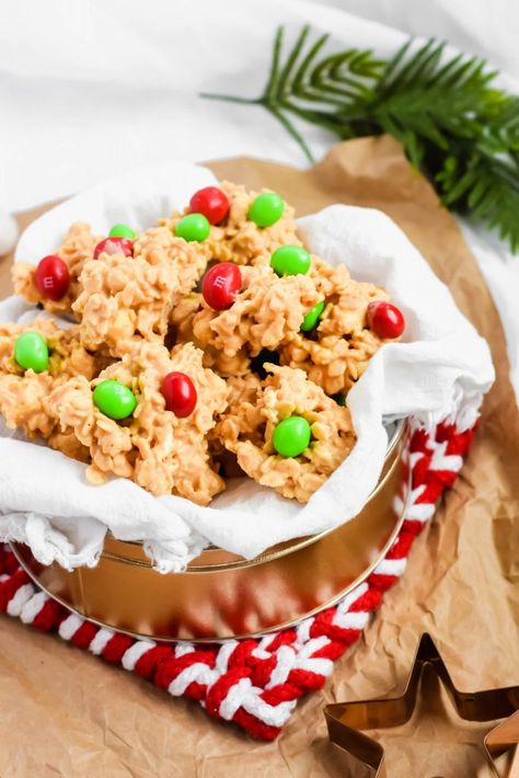 No Bake Avalanche Cookies - A Paige of Positivity No Bake Avalanche Cookies, Best Christmas Treats, Avalanche Cookies, Christmas Treats To Make, Cocoa Krispies, Bake Christmas, Treats To Make, Peanut Butter Marshmallow, Mint Brownies