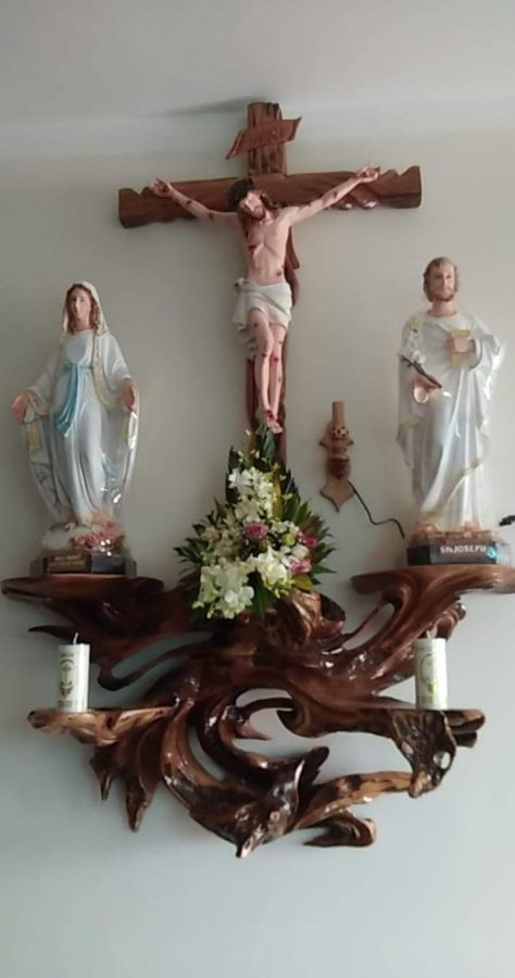 Alter Ideas For Home, Mother Mary Decoration Ideas At Home, Jesus Alter Ideas At Home, Catholic Alters For Home, Alter Christian, Altar Design Home Modern, Alter Decorations Church Altars, Catholic Prayer Room, Modern Altar Design Home Catholic