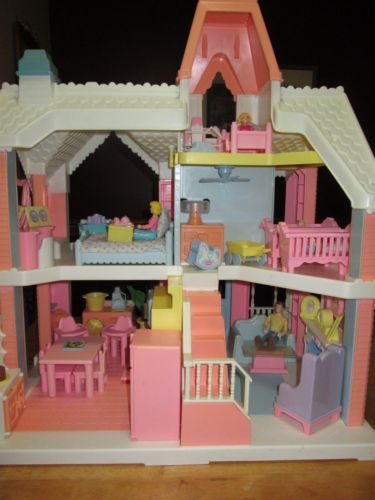 90s Dollhouse, Nostalgic Doll House, 90s Things, Polly Pocket World, 2000 Nostalgia, Playskool Dollhouse, 1990s Toys, 1990s Kids, Girl Bathroom