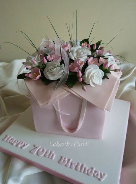 Cake With Flowers, Cakes For Women, Crazy Cakes, Cake Boss, Gift Cake, Novelty Cakes, Gorgeous Cakes, Floral Cake, Occasion Cakes