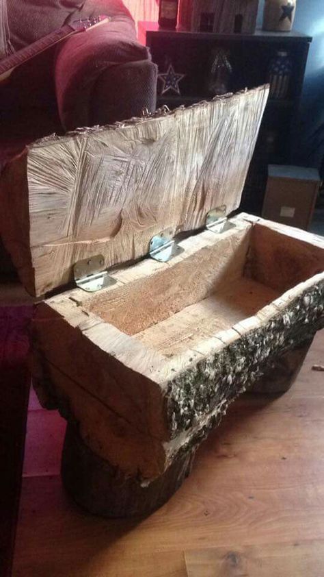 Log chest Planter Garden Ideas, Log Planters, Beds Wood, Log Art, Log Crafts, Log Chairs, Wood Log Crafts, Log Projects, Log Planter