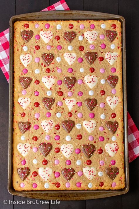 Valentine Day Sweet Treats, Easy Dessert For Superbowl, Peanut Butter Valentine Cookies, Peanut Butter Heart Cookies, Best Valentine Cookie Recipe, Valentine’s Day Baking, Butter Cookie Bars, Valentine Food, Valentines Party Food