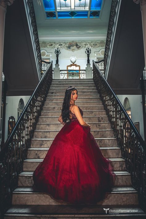 Photoshoot Quinceanera Ideas, Quinceñera Picture Ideas, Quince Photo Ideas, Quince Photoshoot Ideas, Pre Debut Photoshoot, Quince Photoshoot, Quince Pictures, Quinceanera Photoshoot, Debut Photoshoot