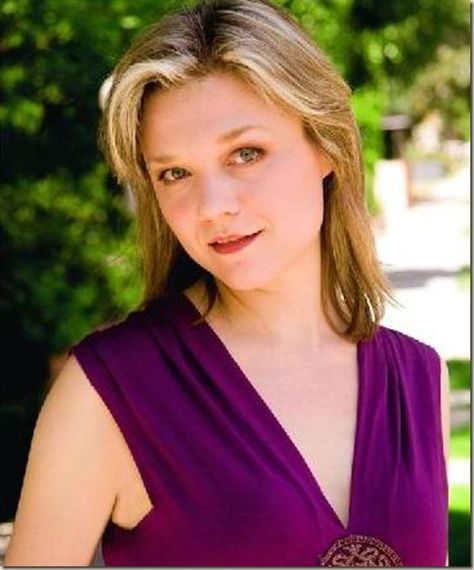 Ariana Richards. Ariana Richards, Universal Studios Jurassic Park, Happy 34th Birthday, Lucky Ladies, Child Actresses, Family Movies, Portrait Artist, Jurassic Park, Celebrity Pictures