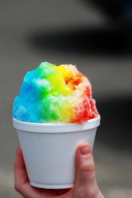 Snow Cone Stand, Desserts Around The World, Sno Cones, Shave Ice, Italian Ice, Rainbow Food, Snow Cones, Shaved Ice, Slushies