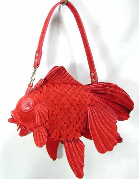 Fish bag Diy Sac, Sacs Design, Estilo Hippie, Tas Fashion, Unique Purses, Novelty Bags, Red Fish, Unique Bags, Fish Design