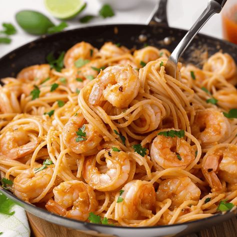 Bang Bang Shrimp Pasta - Recipes, Tasks & Tools Bbq Shrimp Pasta, Spaghetti Shrimp Recipes, Gluten Free Bang Bang Shrimp, Scallop Cakes, Bang Bang Shrimp Pasta Recipe, Pasta Mama, Supper Idea, Battered Shrimp, Grill Shrimp