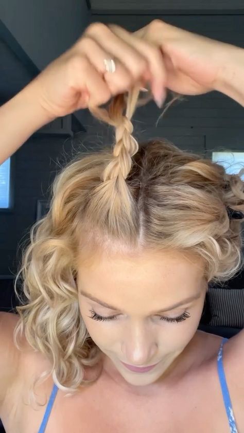 Pool Day Braids, Hair For Pool Day Summer, Hair Stayl For Girl, Pool Hair Styles, Hairstyles For Pool Party, Pool Day Hairstyles, Pool Day Hair, Pool Party Hair, Girls Party Hairstyles