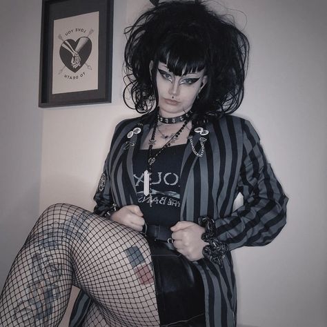 🖤🫀🖤🕷 Needless to say I LOVE my blazer! Need more patches and a proper ribbon for the corest bit at the back. Never think you can't change something to your liking, I hated blazers and this one was so annoying but I changed it for me and now I love it!!! #goth #gothic #gothaesthetic #halloween #spooky #witchyvibes #gothgirl #tradgothgirl #tradgoth #tradgothfashion #tattooedgoth #gothinfluencer #gothvibes #gothstyle #gothmakeuplook #gothmodel #gothmakeup #causalgoth #vampiregoth #gothvampire Batcave Goth, Trad Goth Fashion, Goth 80s, Goth Makeup Looks, Dark Gothic Fashion, Types Of Goth, Goth Outfit Ideas, Gothic Ideas, 80s Goth