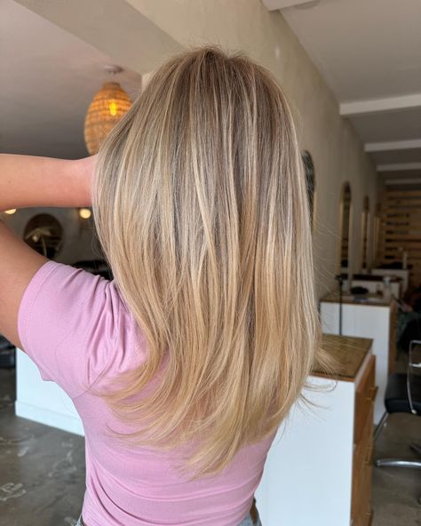 Bright blondes that are low maintenance and compliment your natural base >> Babe, if you’re heavily highlighted and feeling like you STILL aren’t quite bright enough, this is your sign to try a dimensional blonde 🥥 Whether your vibe is beachy, bombsell blonde or soft and subtle—this look is completely customizable which makes it so unique! Pair this with a golden reflective gloss (hello bright, glowy blonde) and your life will be forever changed ✨ Featured service: ‘Dimension Drop’ SAVE ... Beachy Blonde Highlights, T Zone, Summer Blonde Hair, Summer Blonde, Dimensional Blonde, Honey Blonde Hair, Bright Blonde, Hair Stylist Life, Honey Blonde