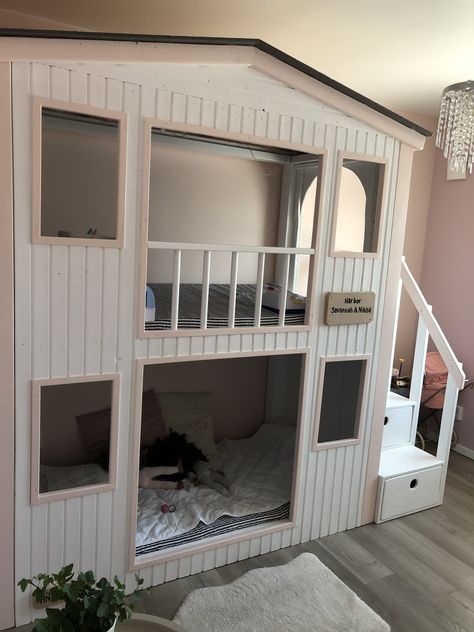 Playhouse Bunk Beds Diy, Playhouse Bunk Bed, Fun Bunk Beds For Kids, Unique Bunk Beds For Kids, Diy House Bunk Bed, Playhouse Bunk Beds, Diy Playhouse Bed, Bunkbed Girls Room, Bunk Bed Play