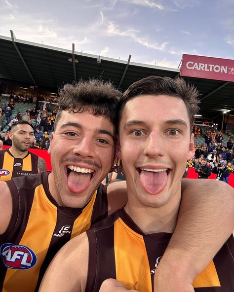 +4 aura ♾️ | Instagram Hawthorn Football Club, Hawthorn Hawks, Best Football Team, Best Club, Hawks, The Boys, Football Team, Football Club, Aura