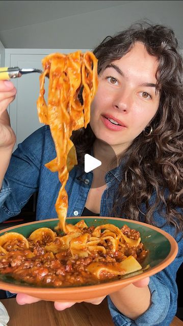 Pappardelle Bolognese, Parpadelle Pasta Recipes Beef, Instant Pot Beef Ragu Pappardelle, Beef Ragu Pappardelle, Veal Ragu Pappardelle, Braised Beef Pappardelle, Beef Ragu Recipe, Pappardelle Recipe, Dinner Pies