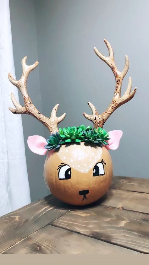 Deer Painted Pumpkin, Deer Pumpkin Decorating, Deer Pumpkin Painting, Animal Pumpkin Decorating, Animal Pumpkin Painting, Pig Pumpkin Painting, Pumpkin Painting Ideas Cow, Pumpkin Painting Funny, Decorated Pumpkins Without Carving