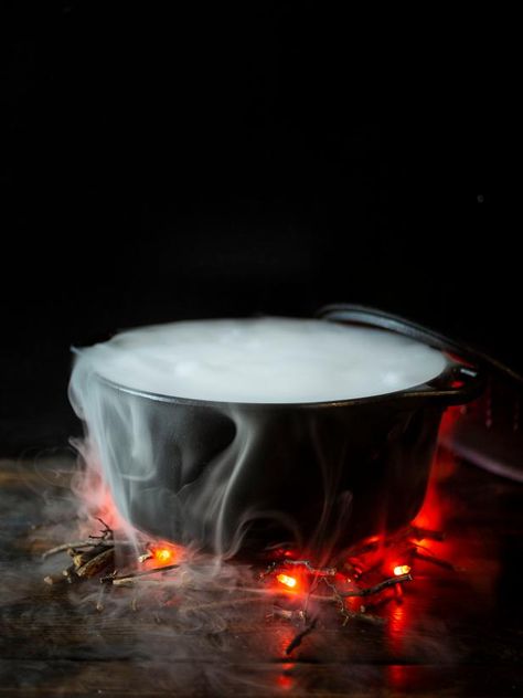 Dry Ice Tips for Halloween Use Dry Ice Cauldron, Dry Ice Halloween, Dry Ice Drinks, Harry Potter Halloween Decorations, October Decor, Modern Halloween Decor, Halloween Brooms, Pumpkin Stack, Dammit Doll