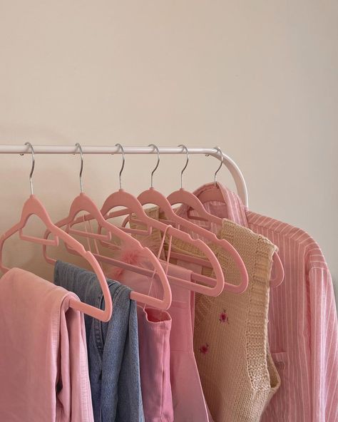 Fashion Boutique Interior, Buisness Outfits, Pastel Clothes, Feminine Room, Attic Bedroom Designs, Closet Rack, Aesthetic Room Ideas, Pastel Outfit, Danish Pastel